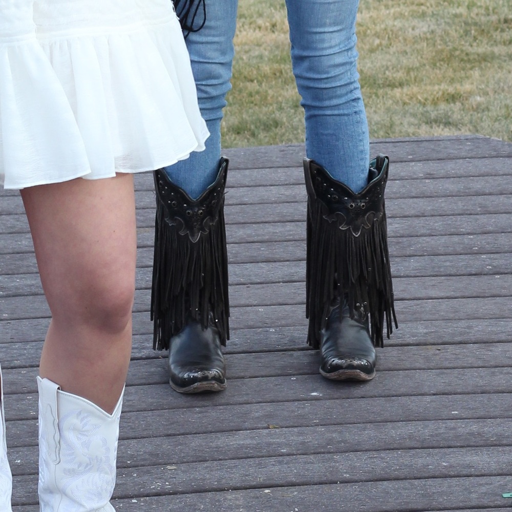 Corral vintage Sierra fringe & stud snip toe cowgirl boot
